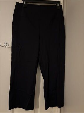 Women's Black Pull-On Wide-Leg capri  Pants - Comfortable Everyday Style